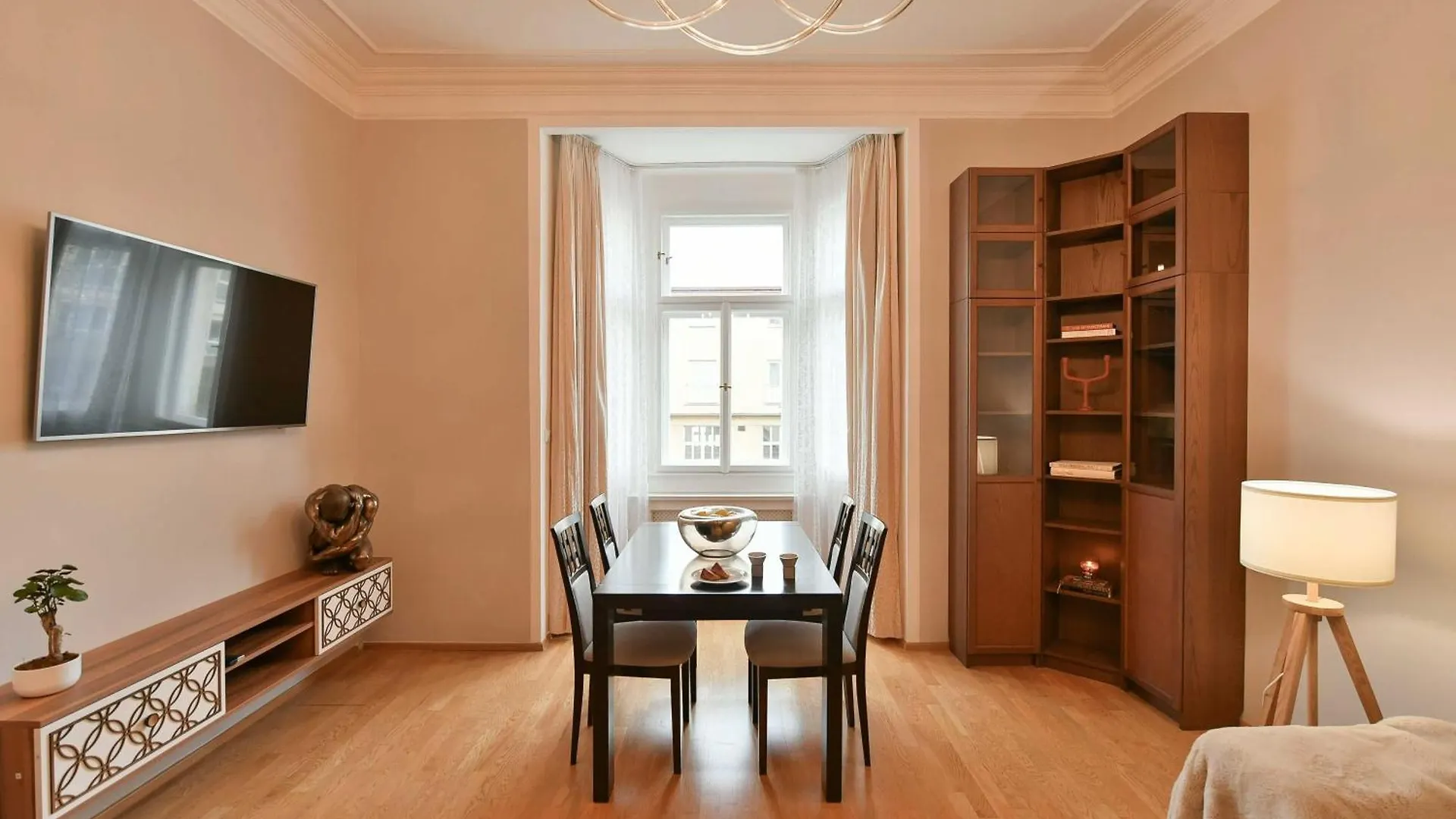 Vinohrady Retreat 2Bdr Central Prága Apartman